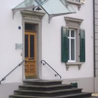 Elegancia mit steilem Gibelwinkel. 