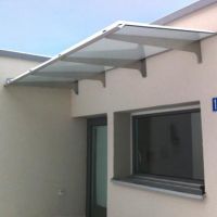 Vordach Filigran Mit Schnee 2.8mx1m 4 Traeger Regenrinne Mattglas. 